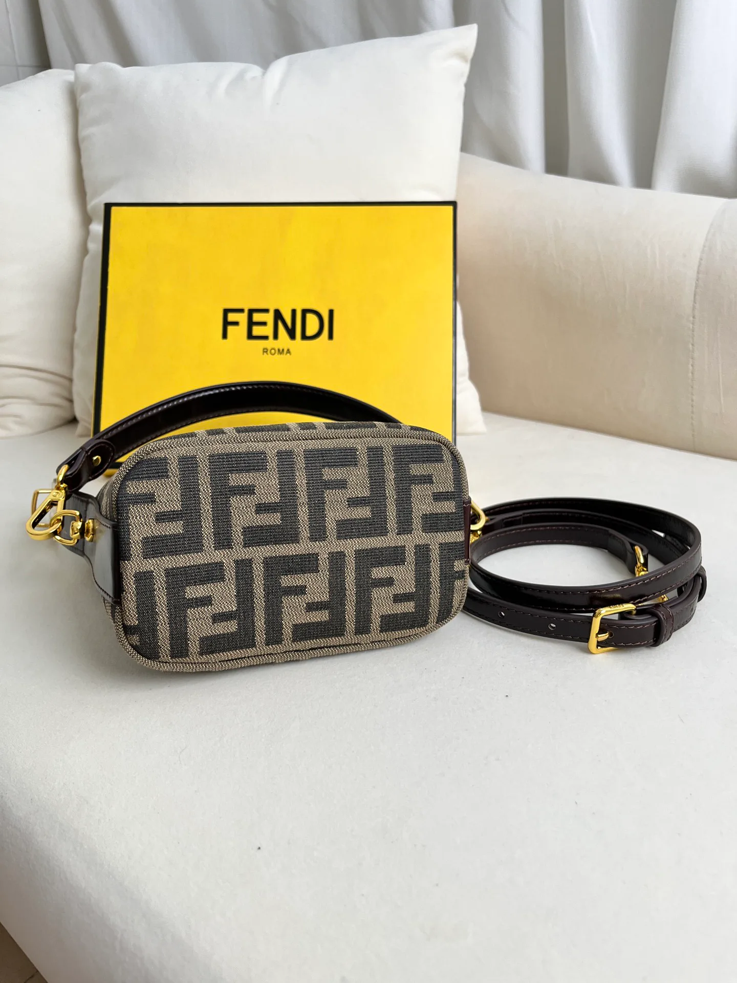 Классические Сумки Женские Fendi 1377454