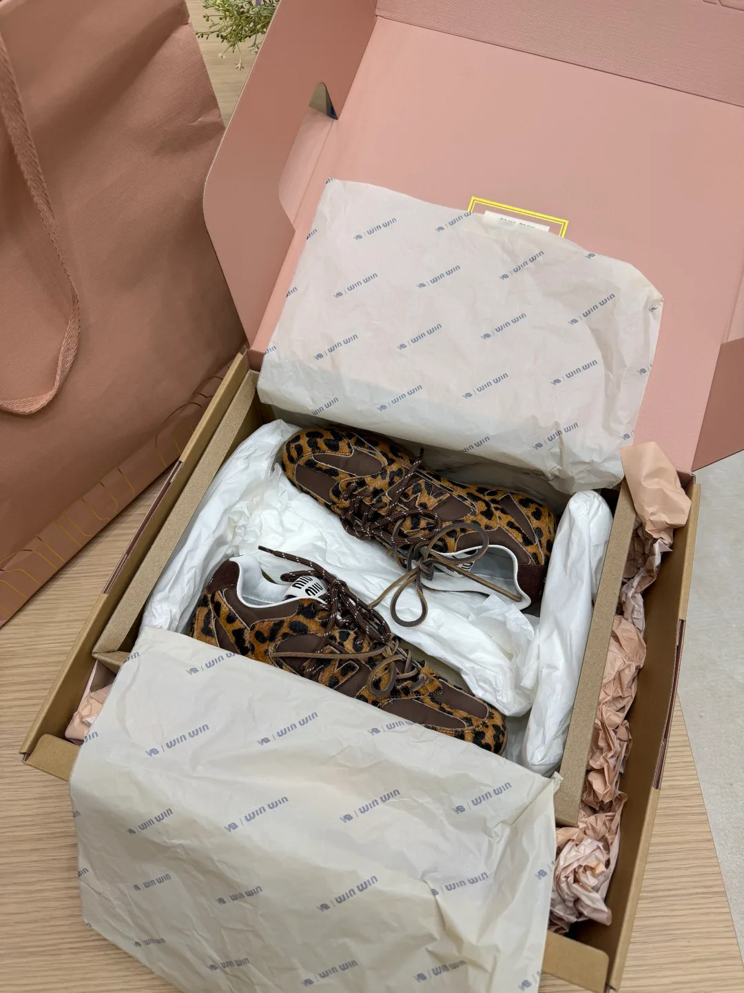 Кроссовки Женские Miu Miu 18544692