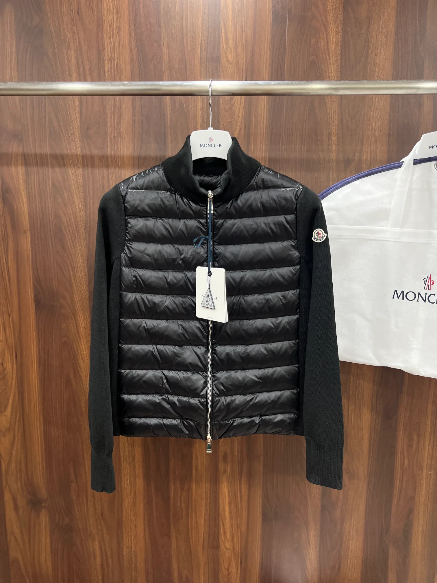 Куртки И Пуховики Женские Moncler 14808886