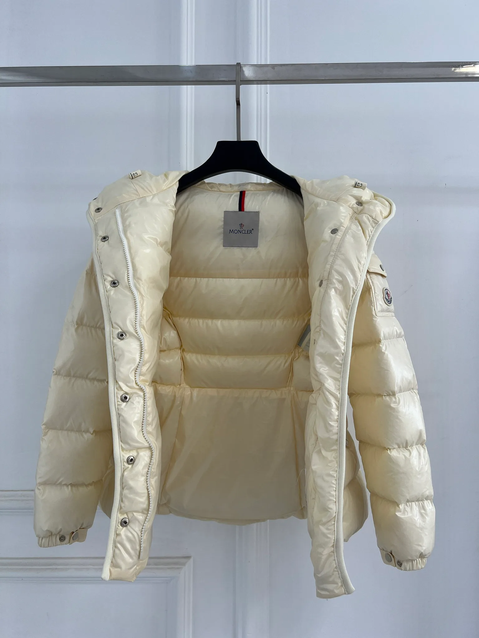 Куртки И Пуховики Женские Moncler 18416193
