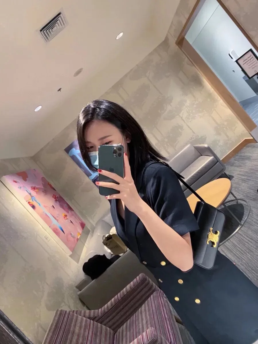 Сумки На Ремне Женские Celine 513893