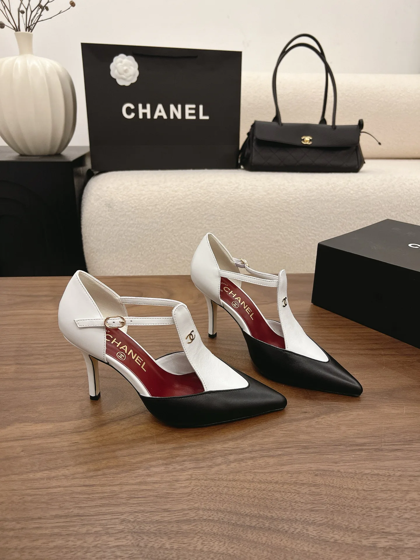 Туфли Женские Chanel 17582609