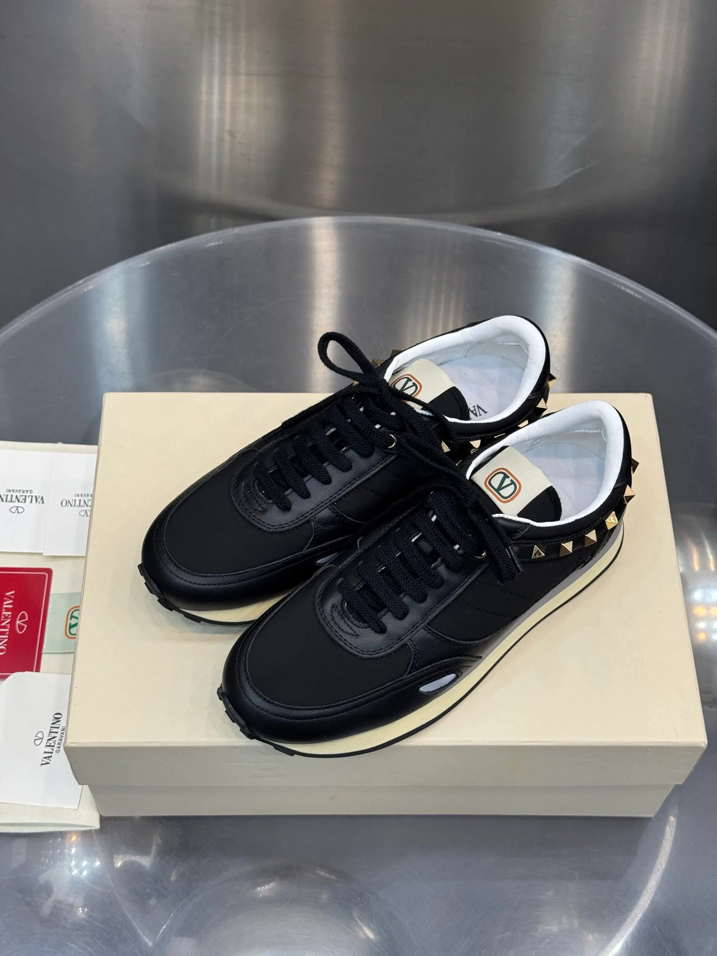 Кроссовки Женские Valentino 18202513