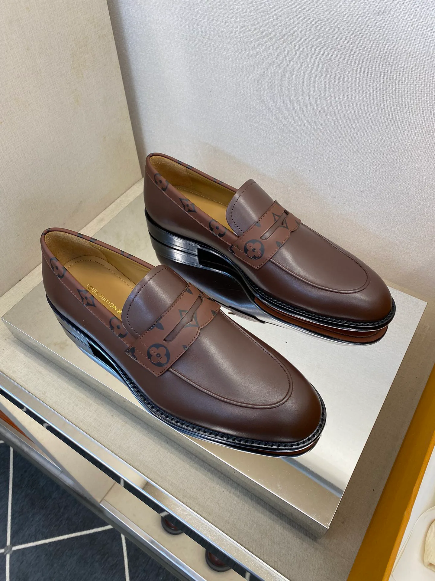 Лоферы И Туфли Мужские Louis Vuitton 18079181