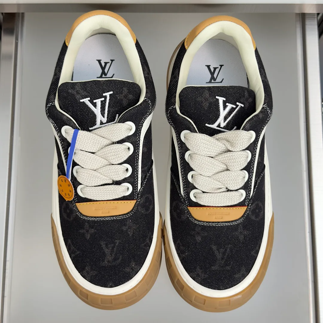 Кроссовки Мужские Louis Vuitton 18703772