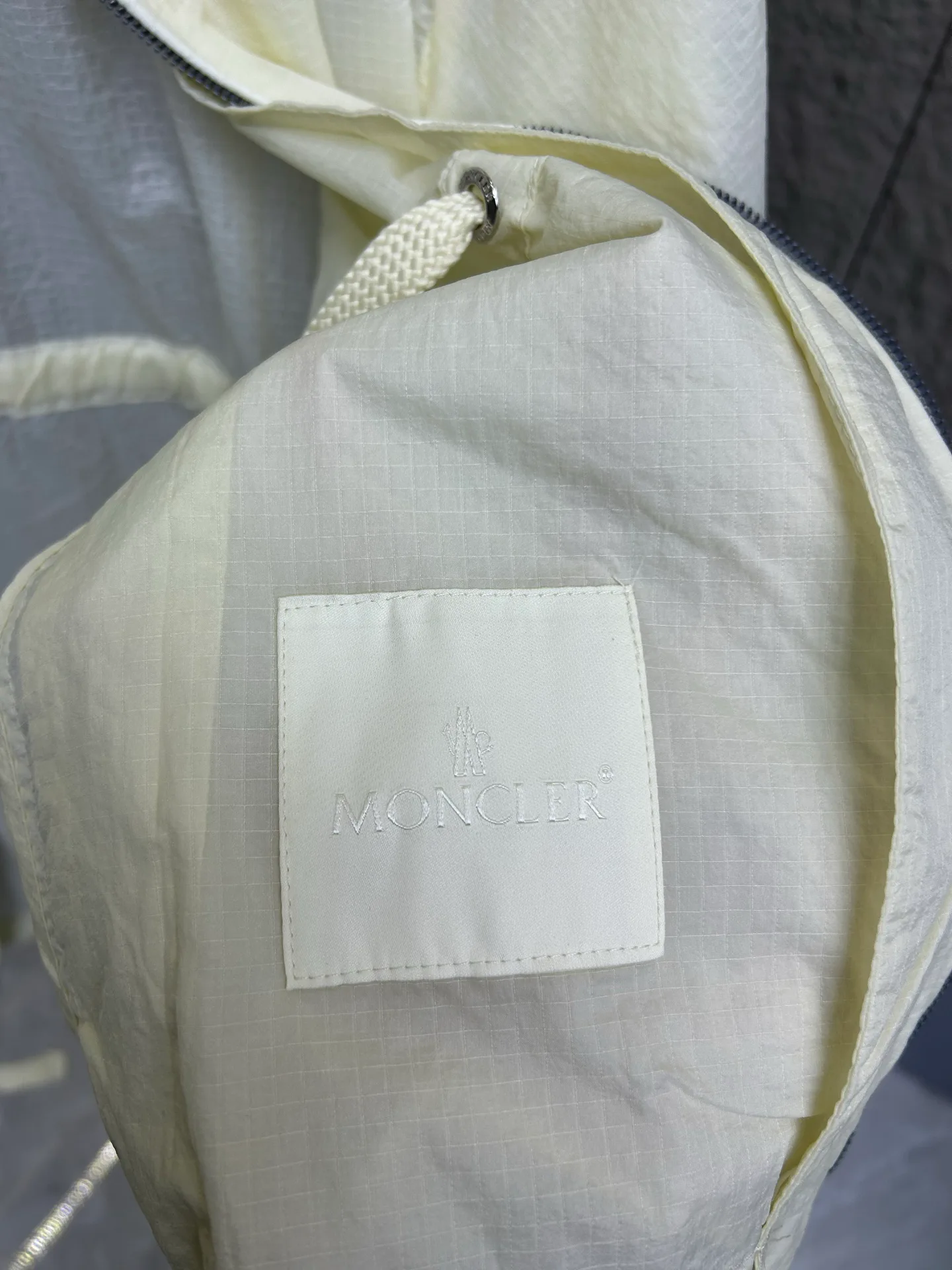 Куртки И Пуховики Женские Moncler 11862683