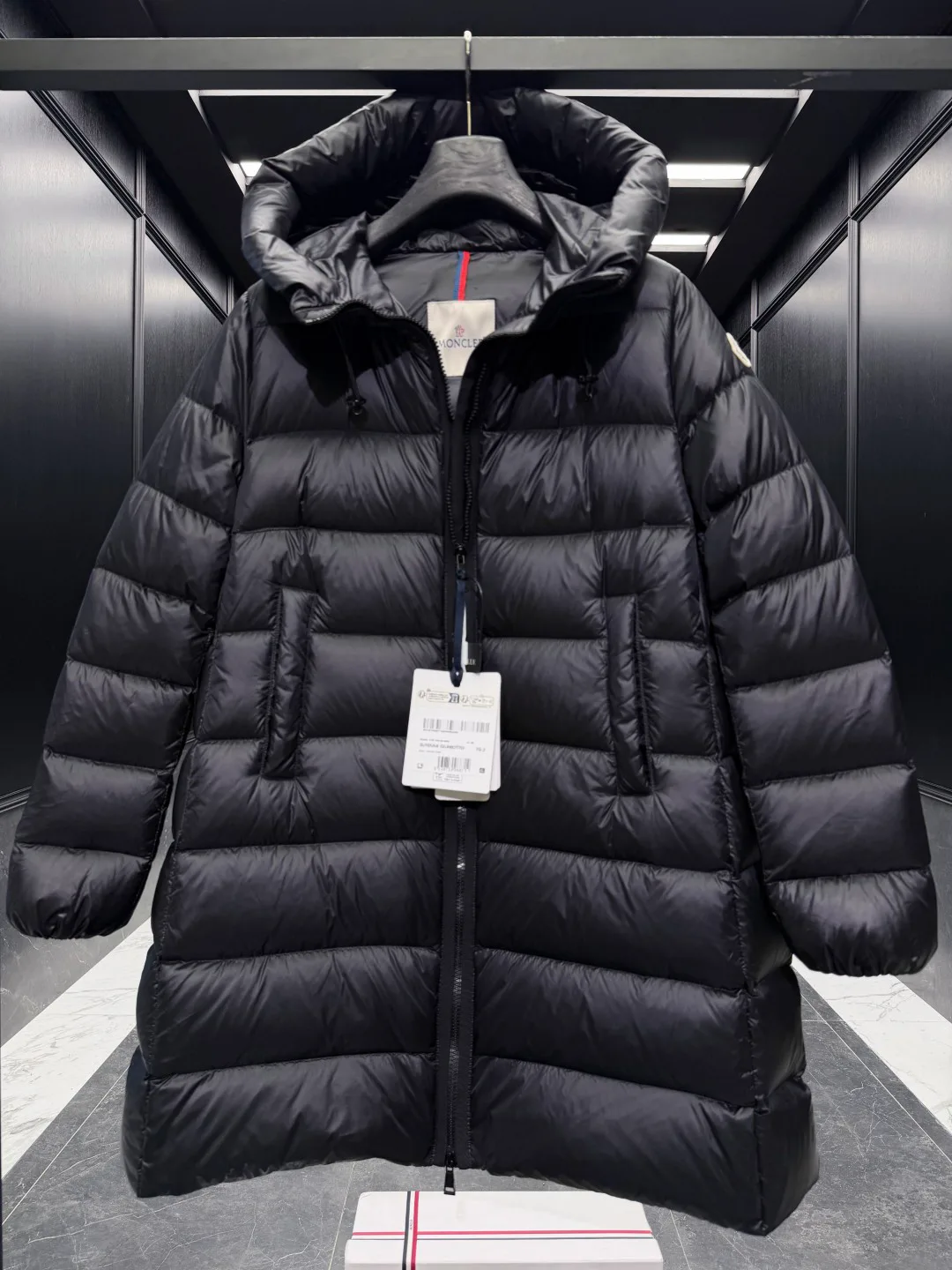 Куртки И Пуховики Женские Moncler 18725339