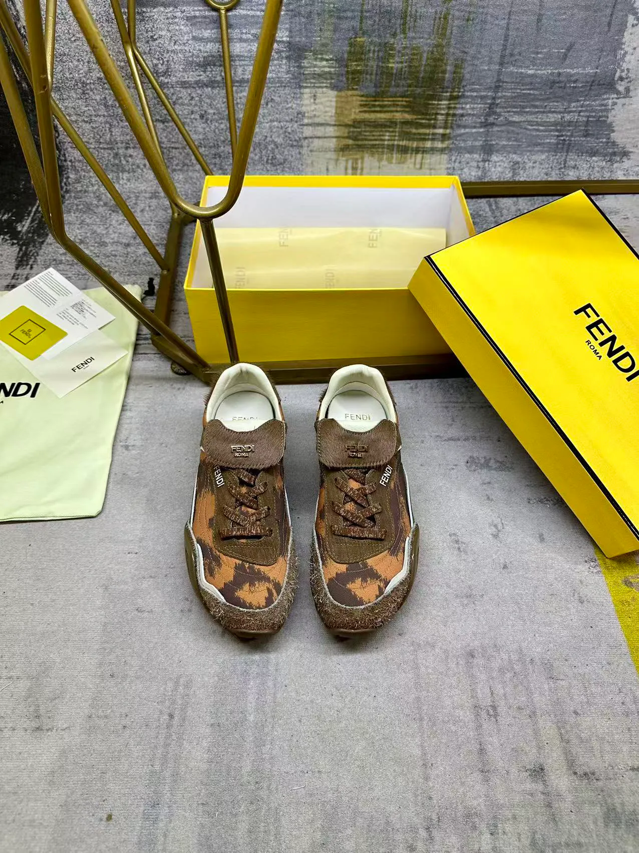 Кроссовки Женские Fendi 440708