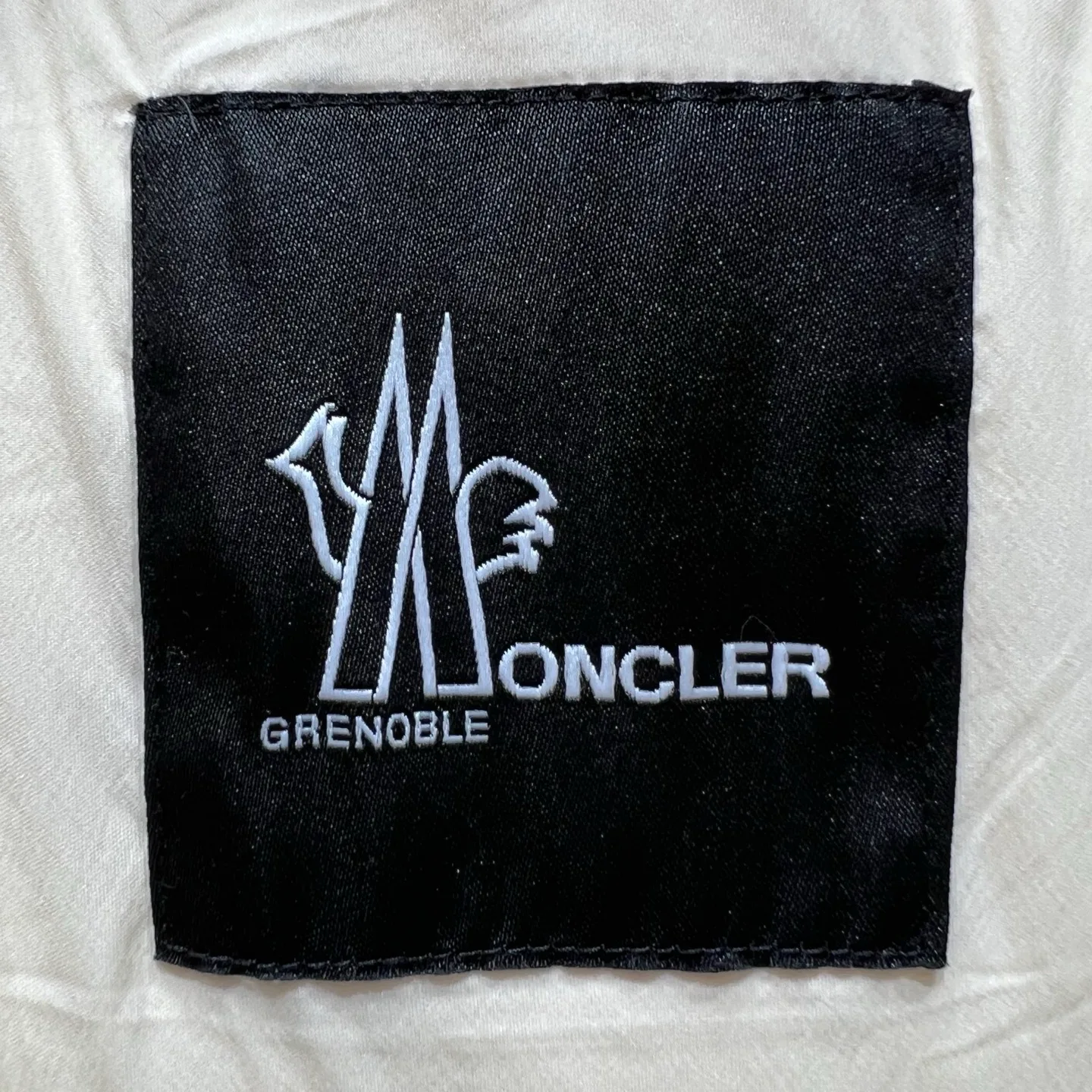 Куртки И Пуховики Женские Moncler 18723747