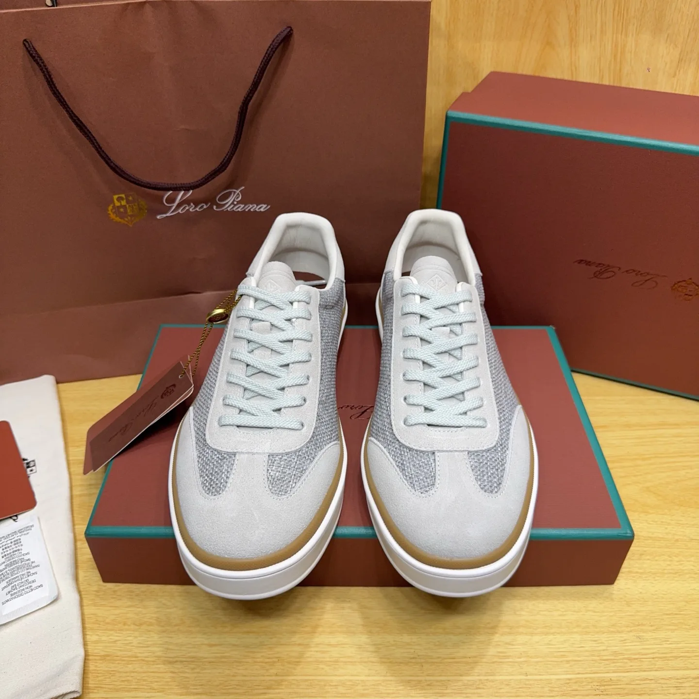 Кроссовки Женские Loro Piana 18263653