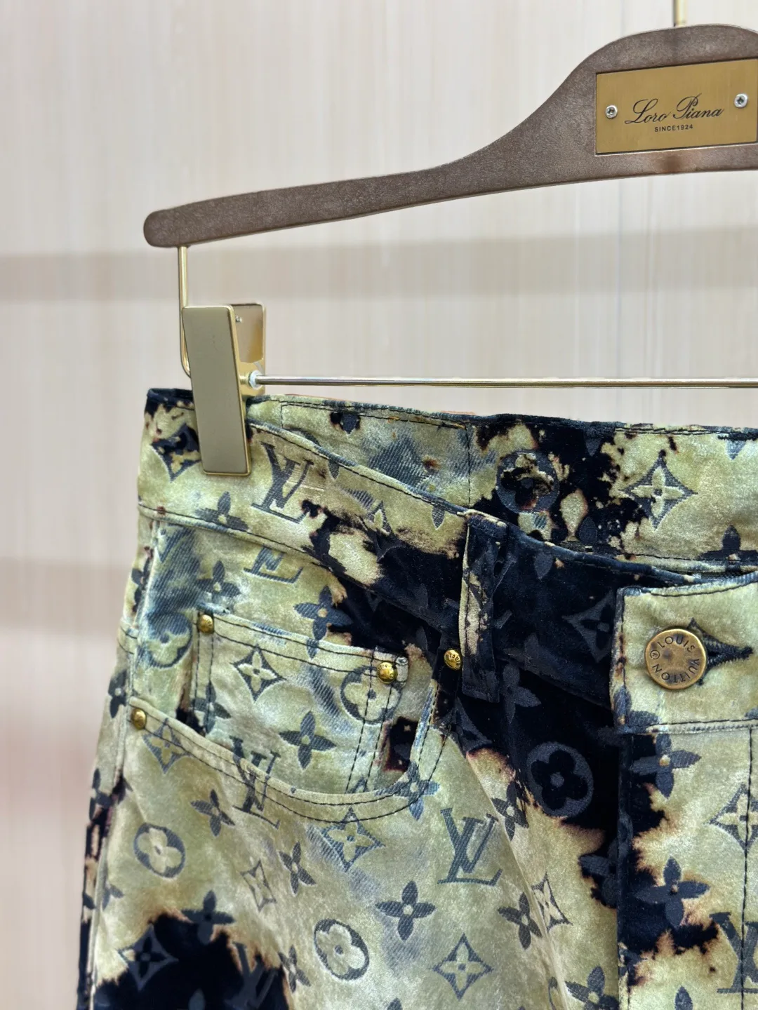 Джинсы Мужские Louis Vuitton 18599308