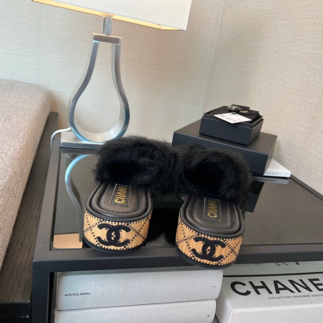 Тапочки Женские Chanel 18549719