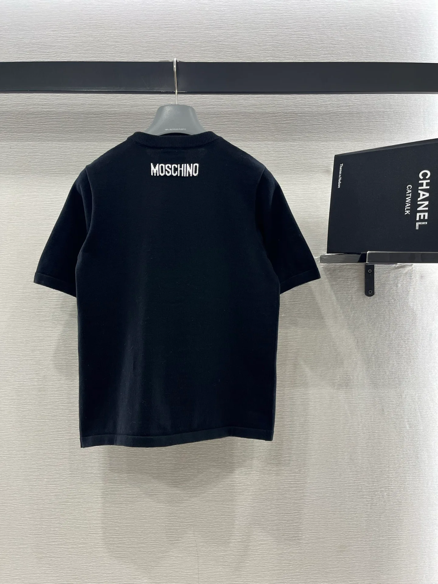 Футболки Женские Moschino 1352054