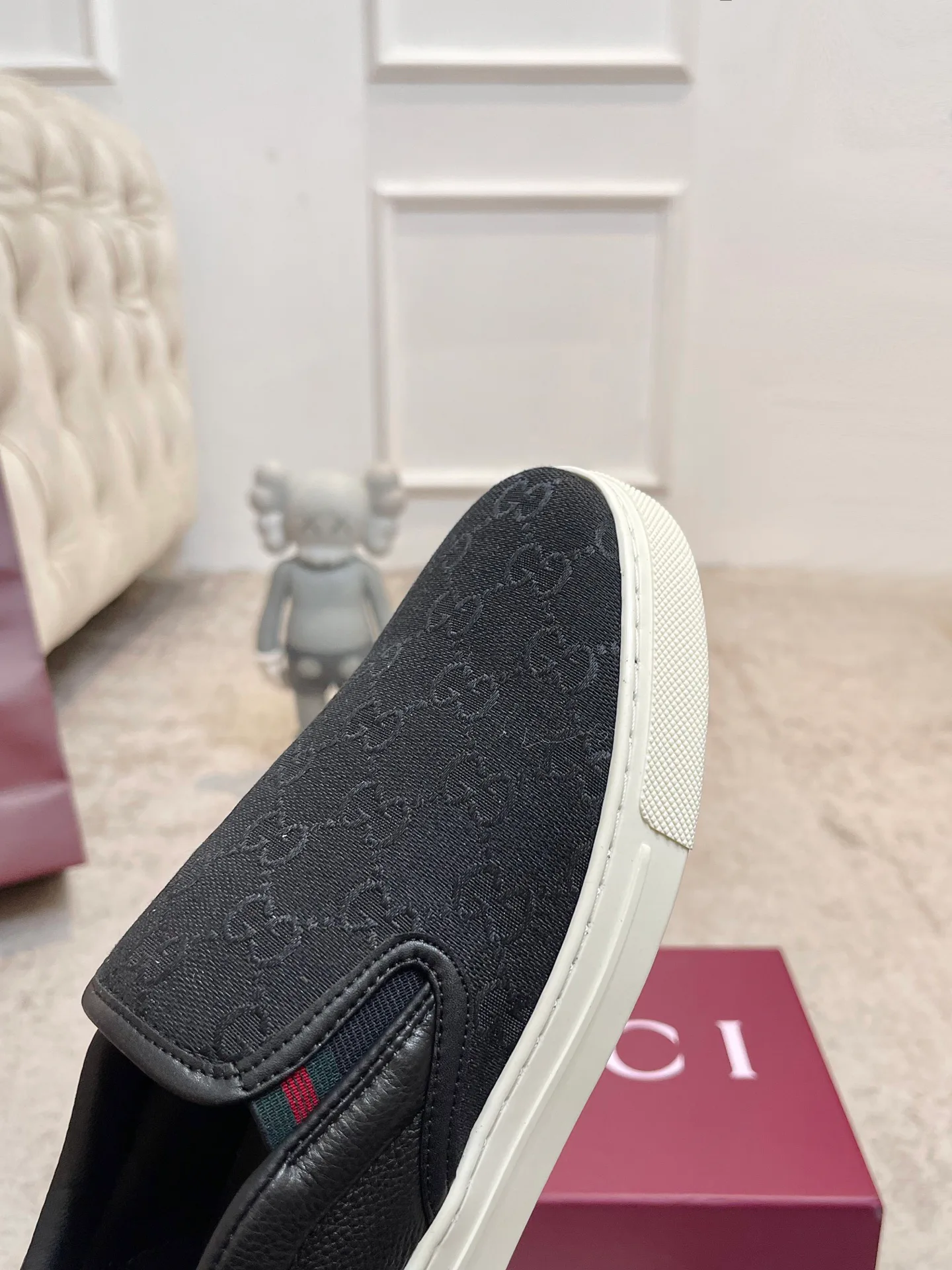 Кроссовки Женские Gucci 18901578