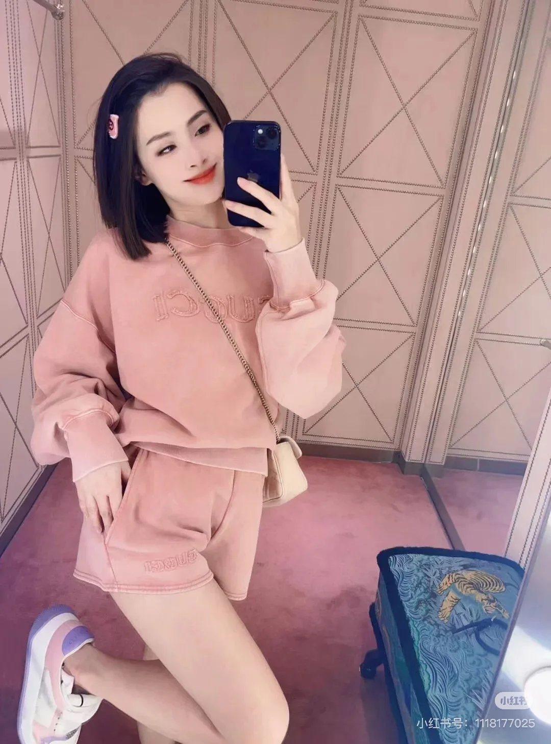 Костюмы Женские Gucci 8567