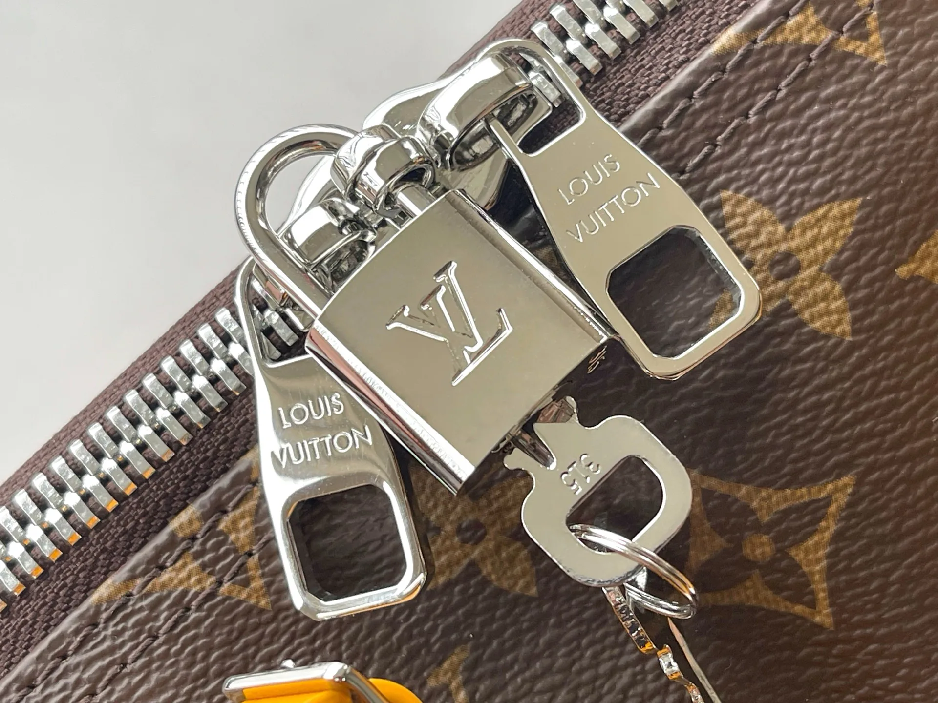 Дорожные Сумки Женские Louis Vuitton 14941608