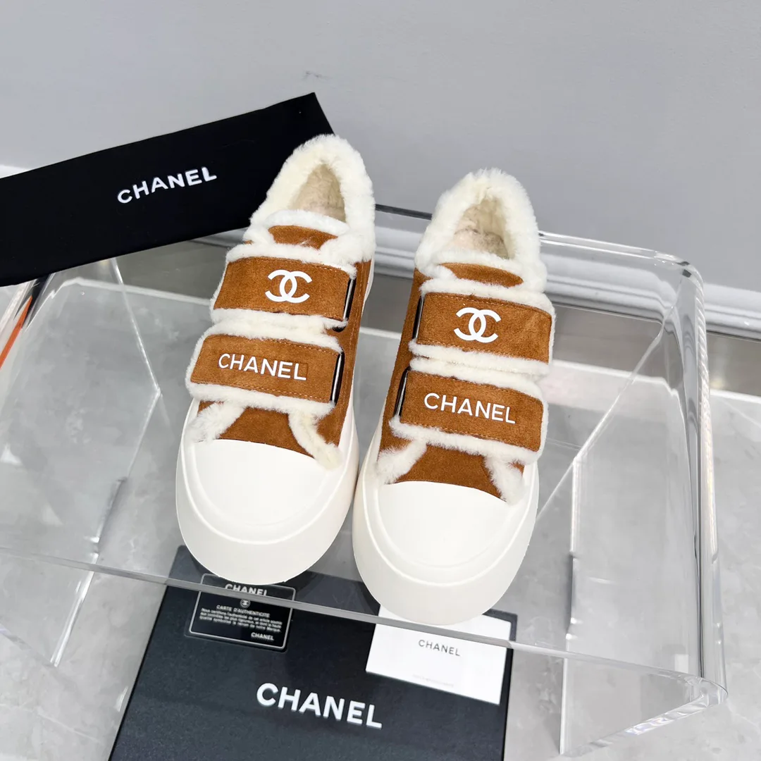 Кроссовки Женские Chanel 18678672