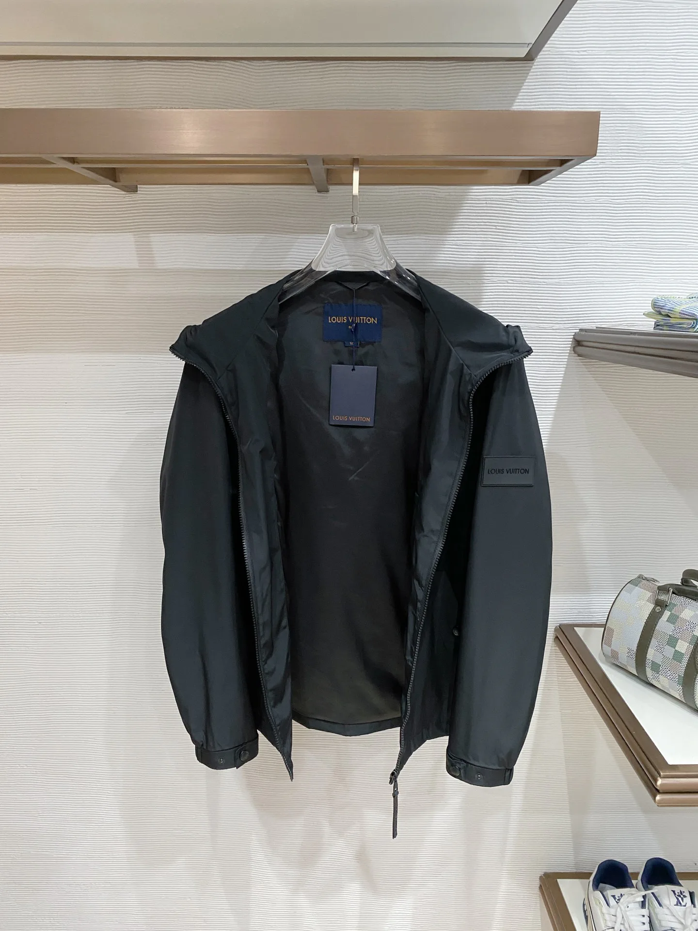 Куртки И Пуховики Мужские Louis Vuitton 11392180