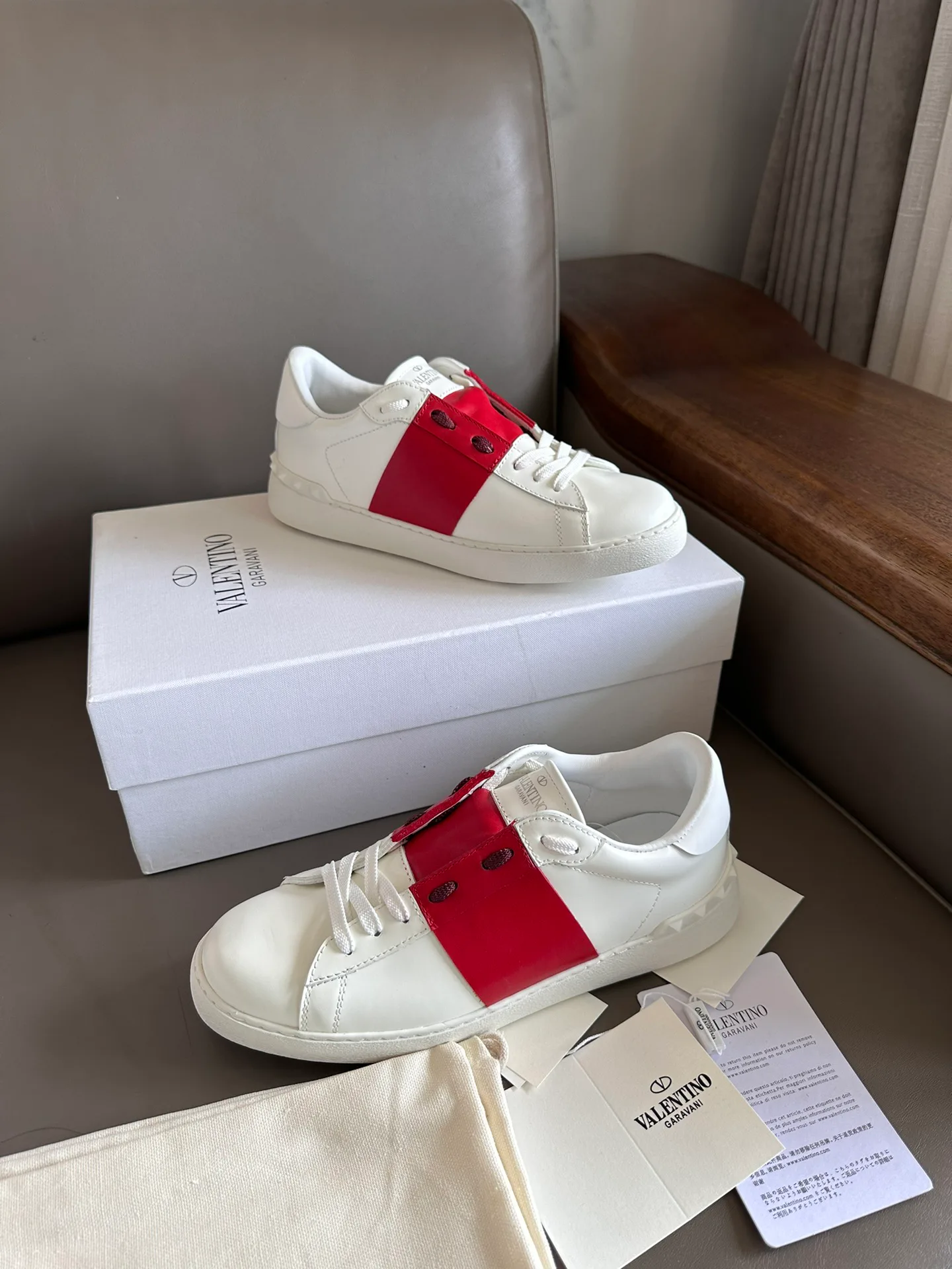 Кроссовки Мужские Valentino 105425