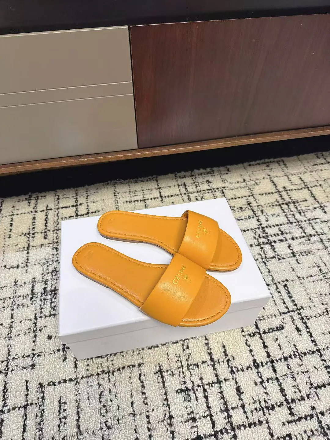 Шлепанцы Женские Celine 8999652