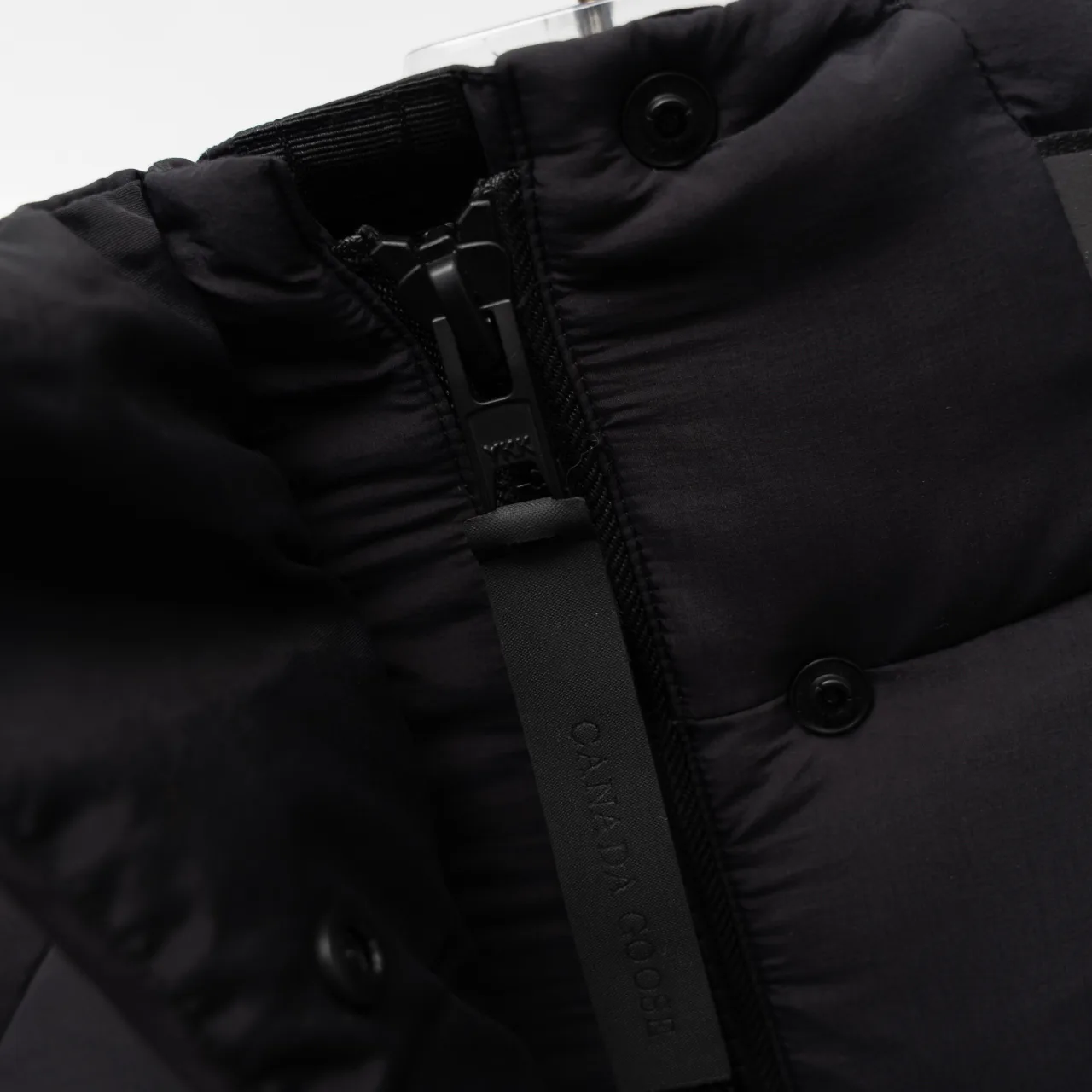 Куртки И Пуховики Женские Canada Goose 1536077