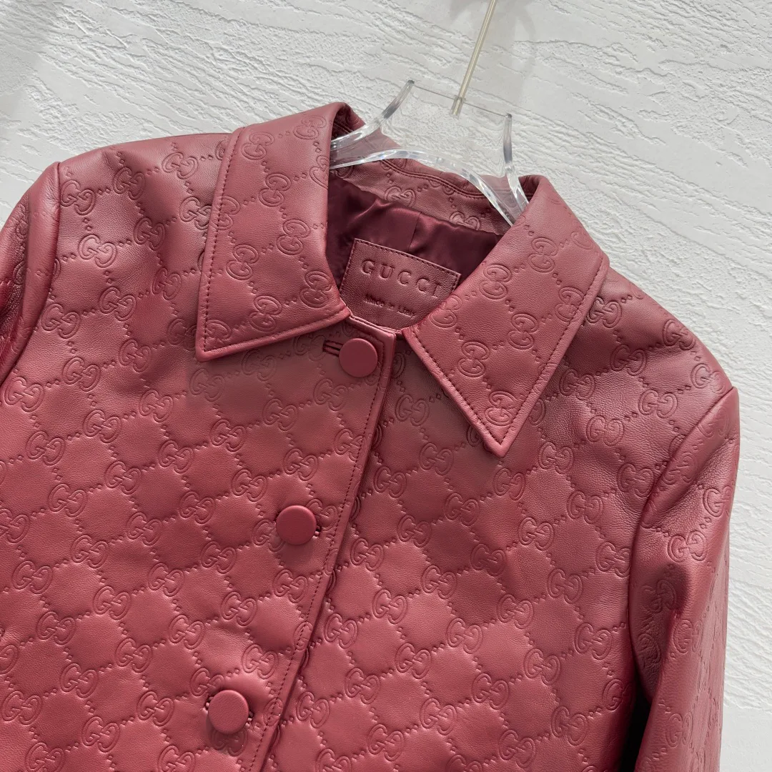Кожаные Куртки И Дублёнки Женские Gucci 10207253