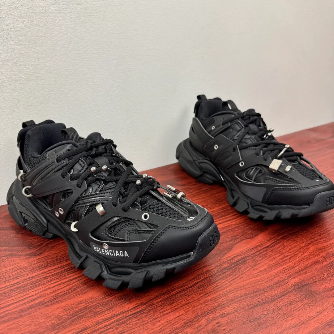 Кроссовки Женские Balenciaga 13216475