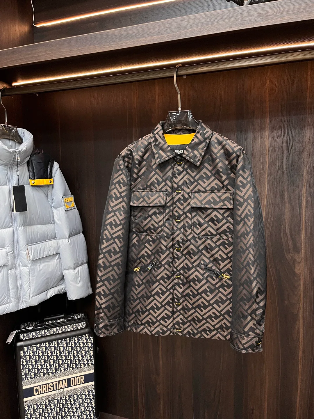 Куртки И Пуховики Мужские Fendi 493002