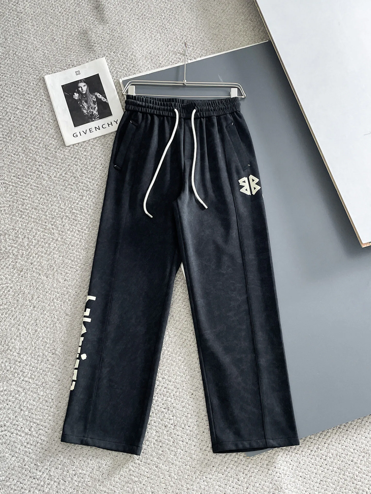 Брюки Женские Balenciaga 10310831