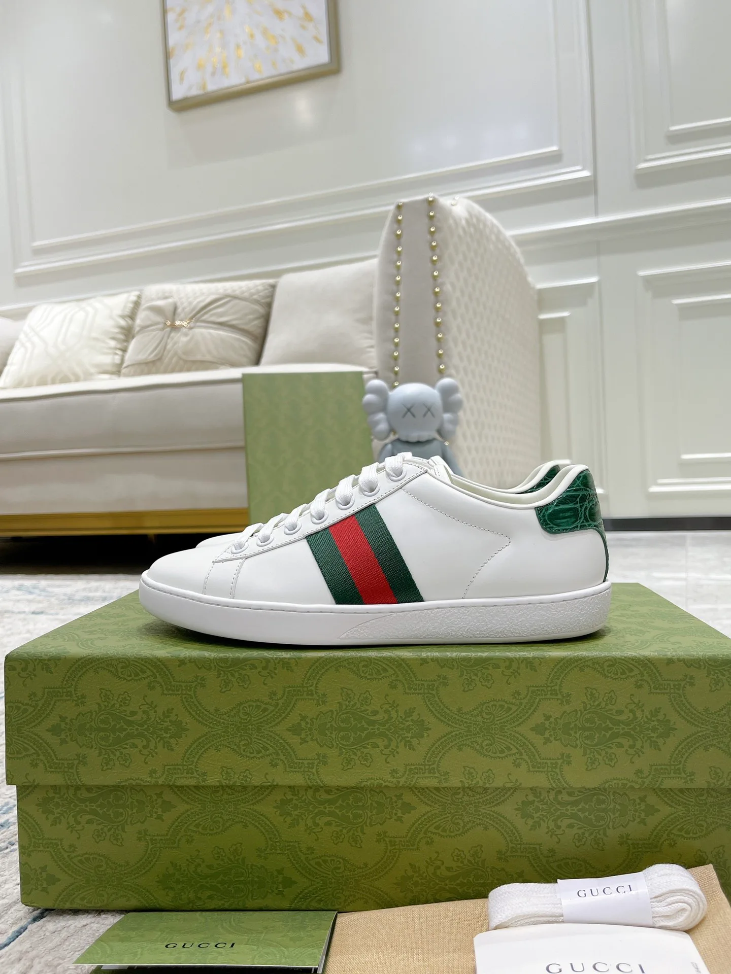 Кроссовки Женские Gucci 17620459
