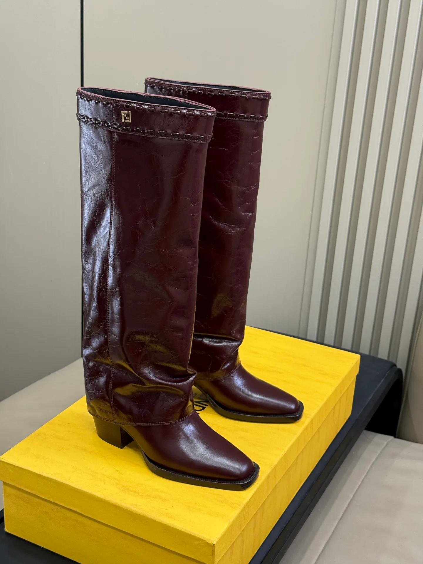 Сапоги Женские Fendi 18370131