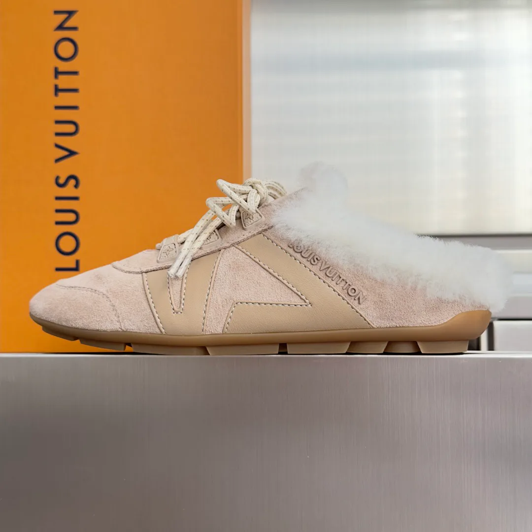 Кроссовки Женские Louis Vuitton 18780247