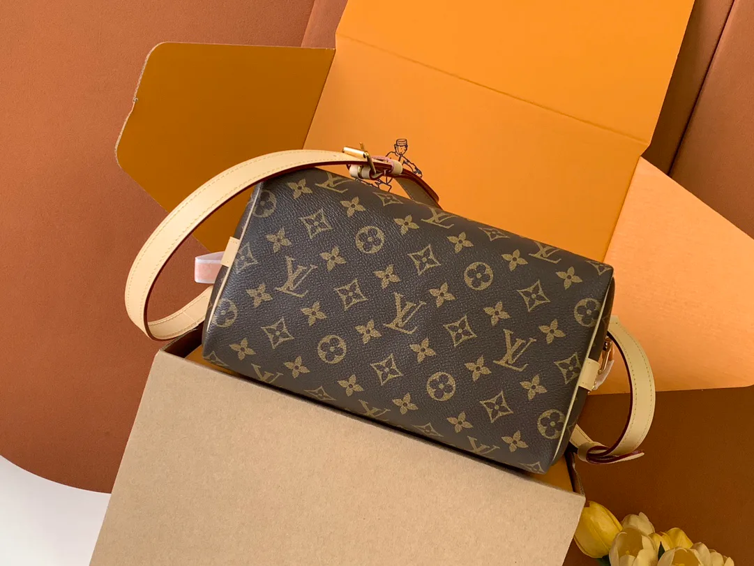 Классические Сумки Женские Louis Vuitton 18156568