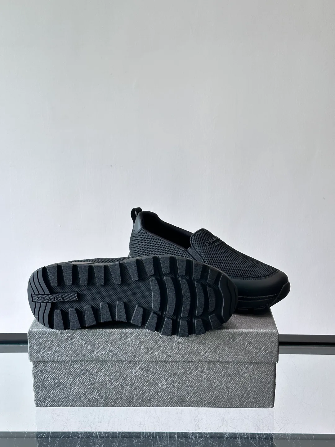 Кроссовки Мужские Prada 17349527