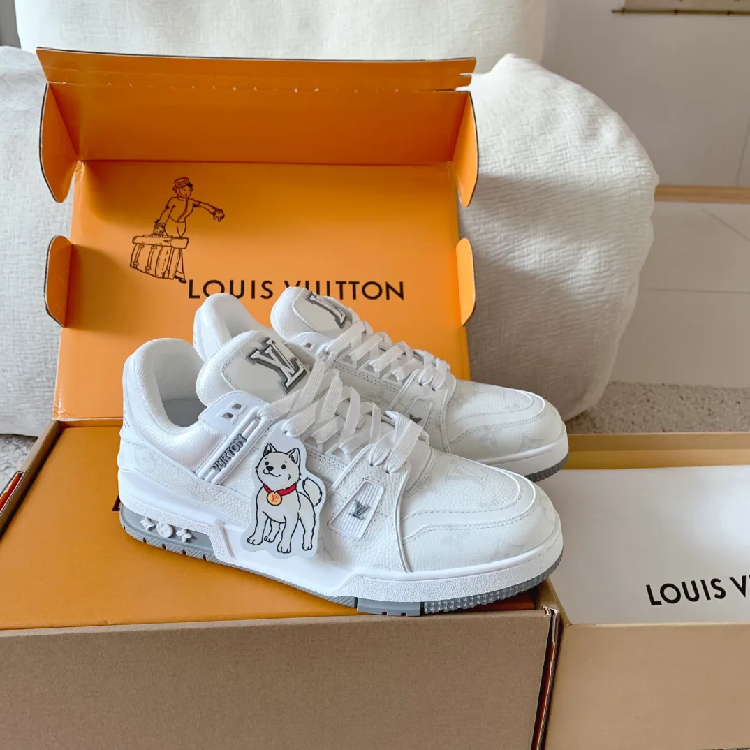 Кроссовки Женские Louis Vuitton 10290595