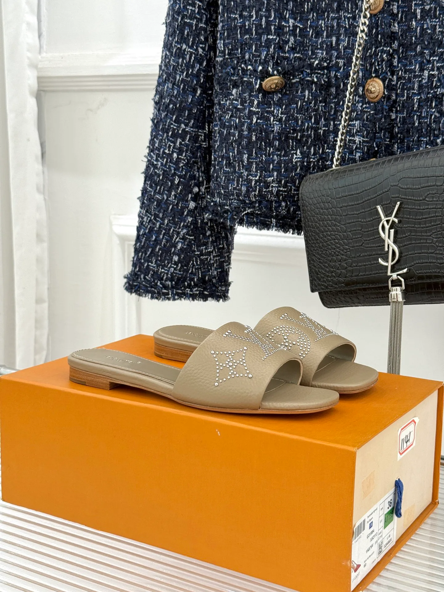 Шлепанцы Женские Louis Vuitton 2962775