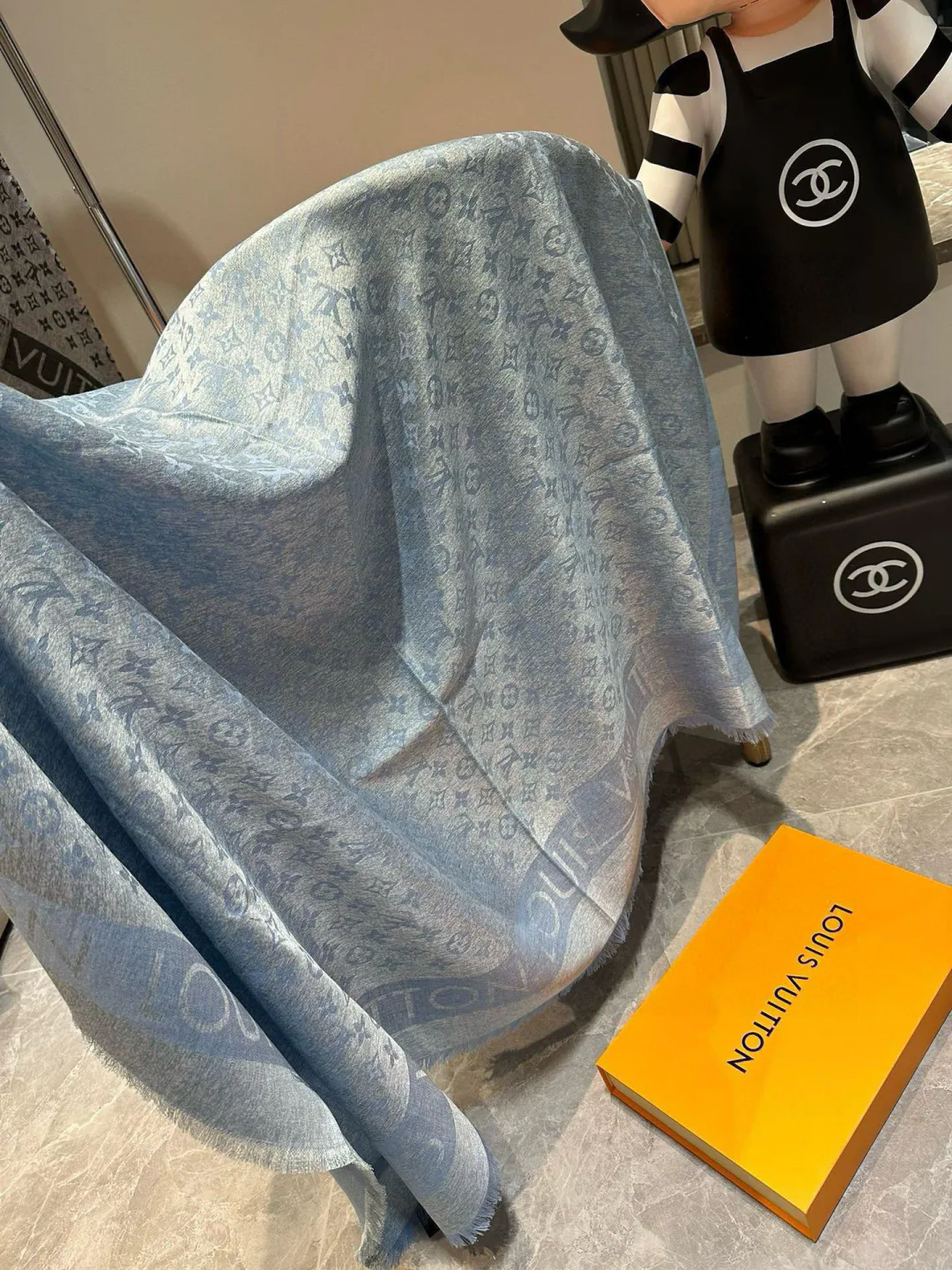 Шарфы Louis Vuitton 219425