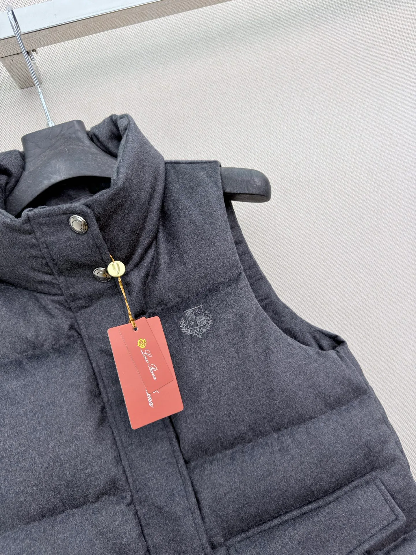 Жилеты Женские Loro Piana 18108720