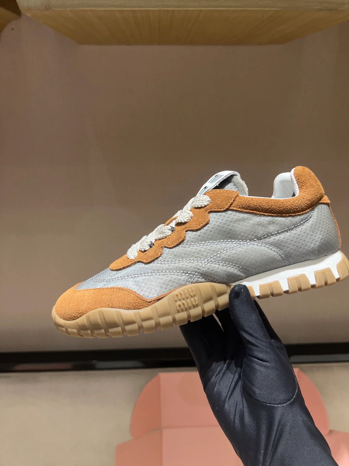 Кроссовки Женские Miu Miu 18020562
