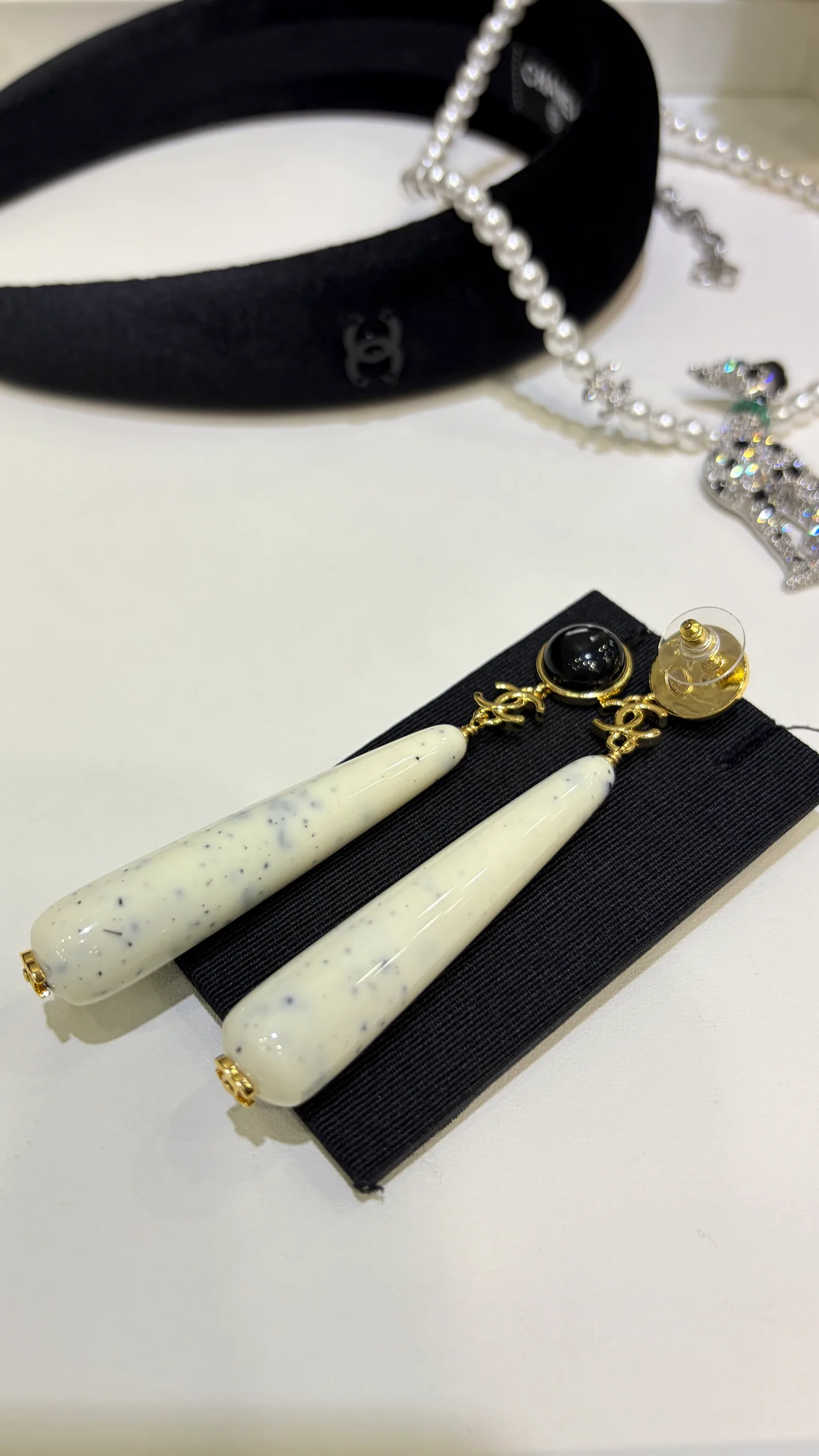 Бижутерия Chanel 18059125