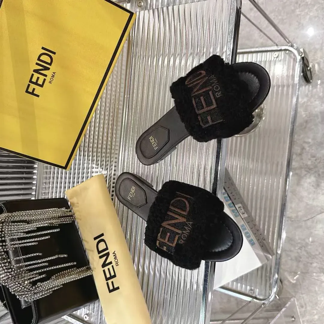 Шлепанцы Женские Fendi 195840