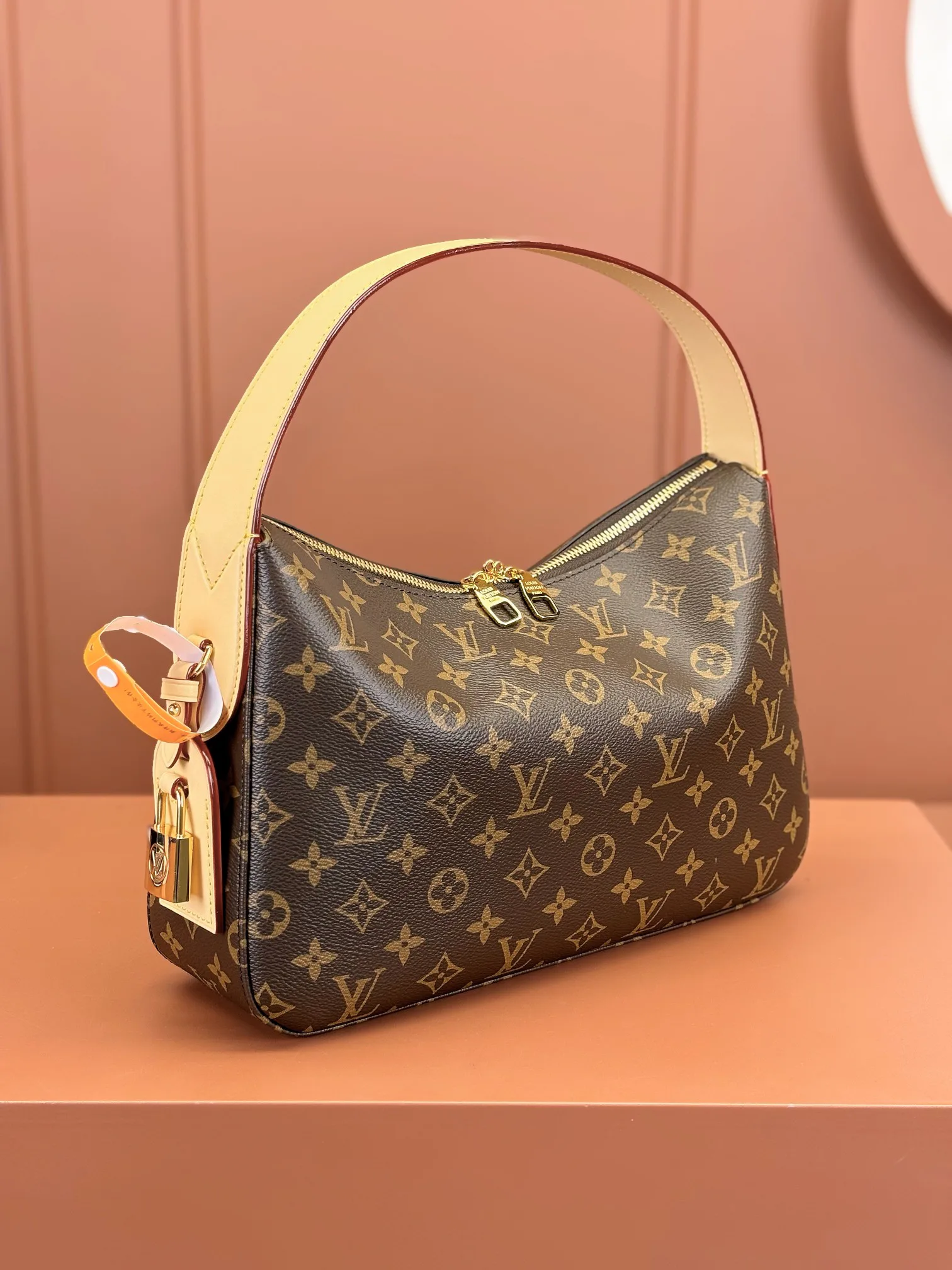 Классические Сумки Женские Louis Vuitton 11669158