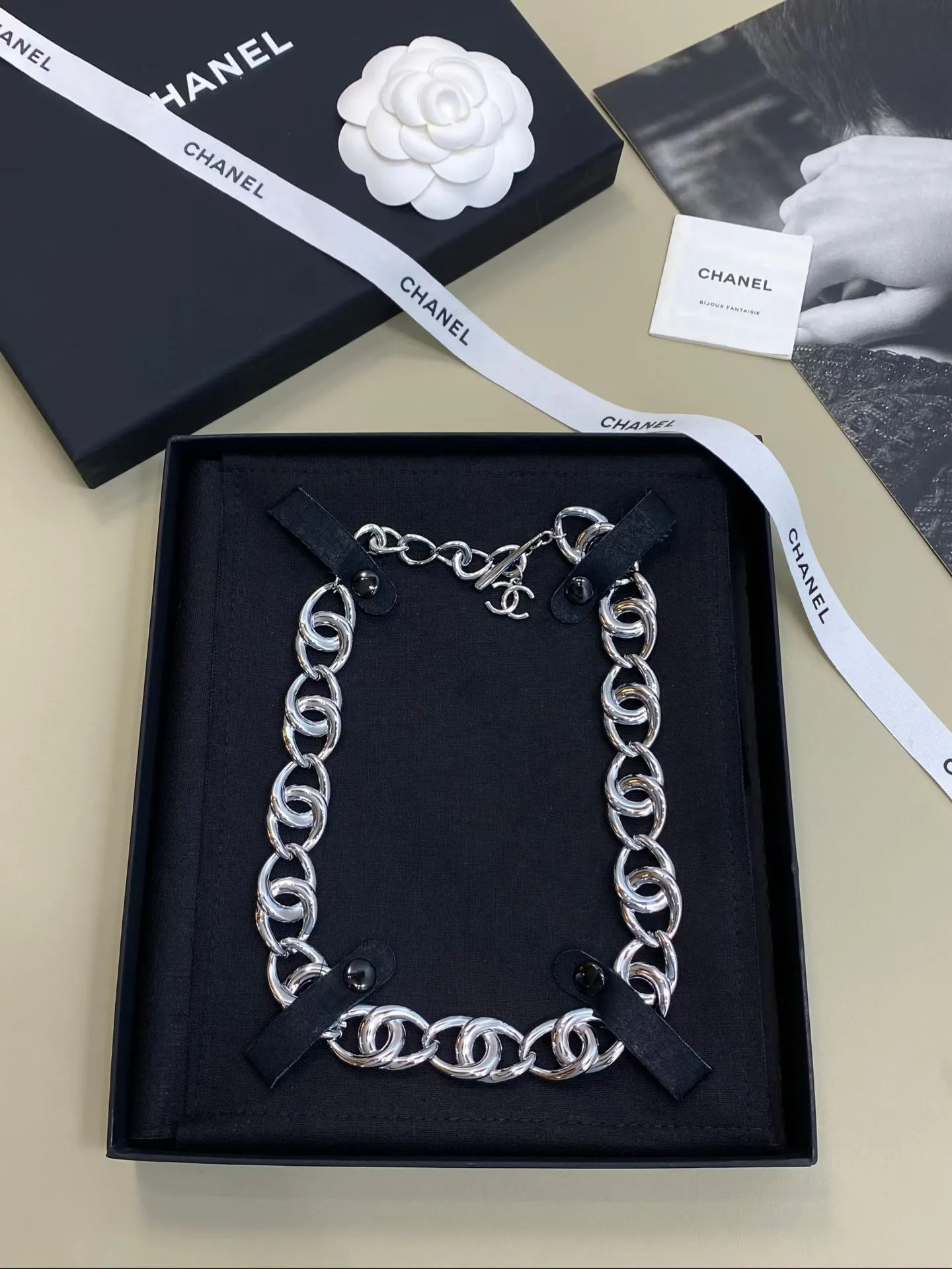 Бижутерия Chanel 18122750