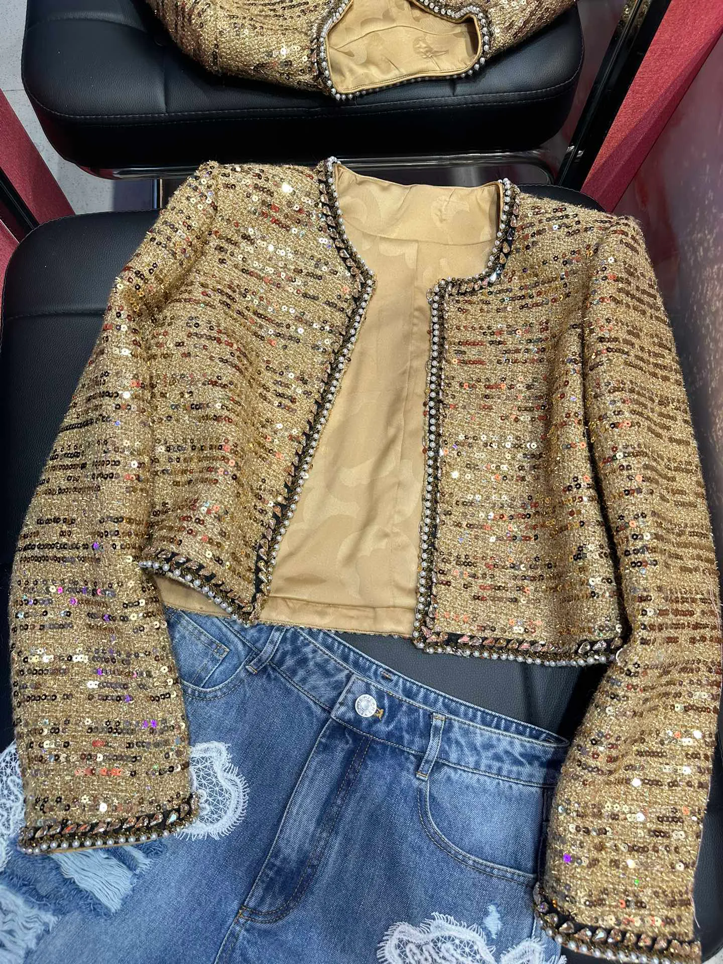 Куртки И Пуховики Женские Chanel 15897