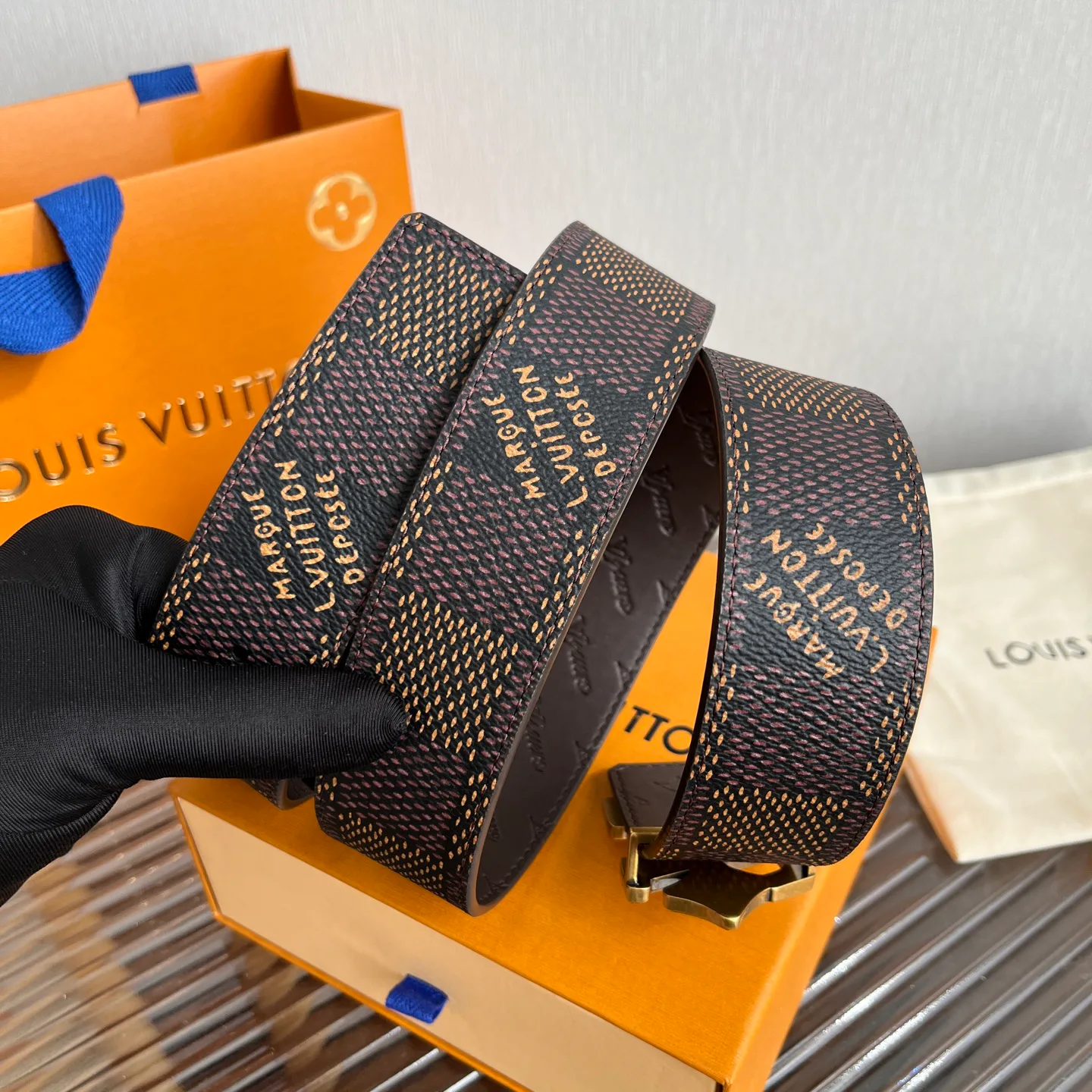 Ремни Louis Vuitton 10399068