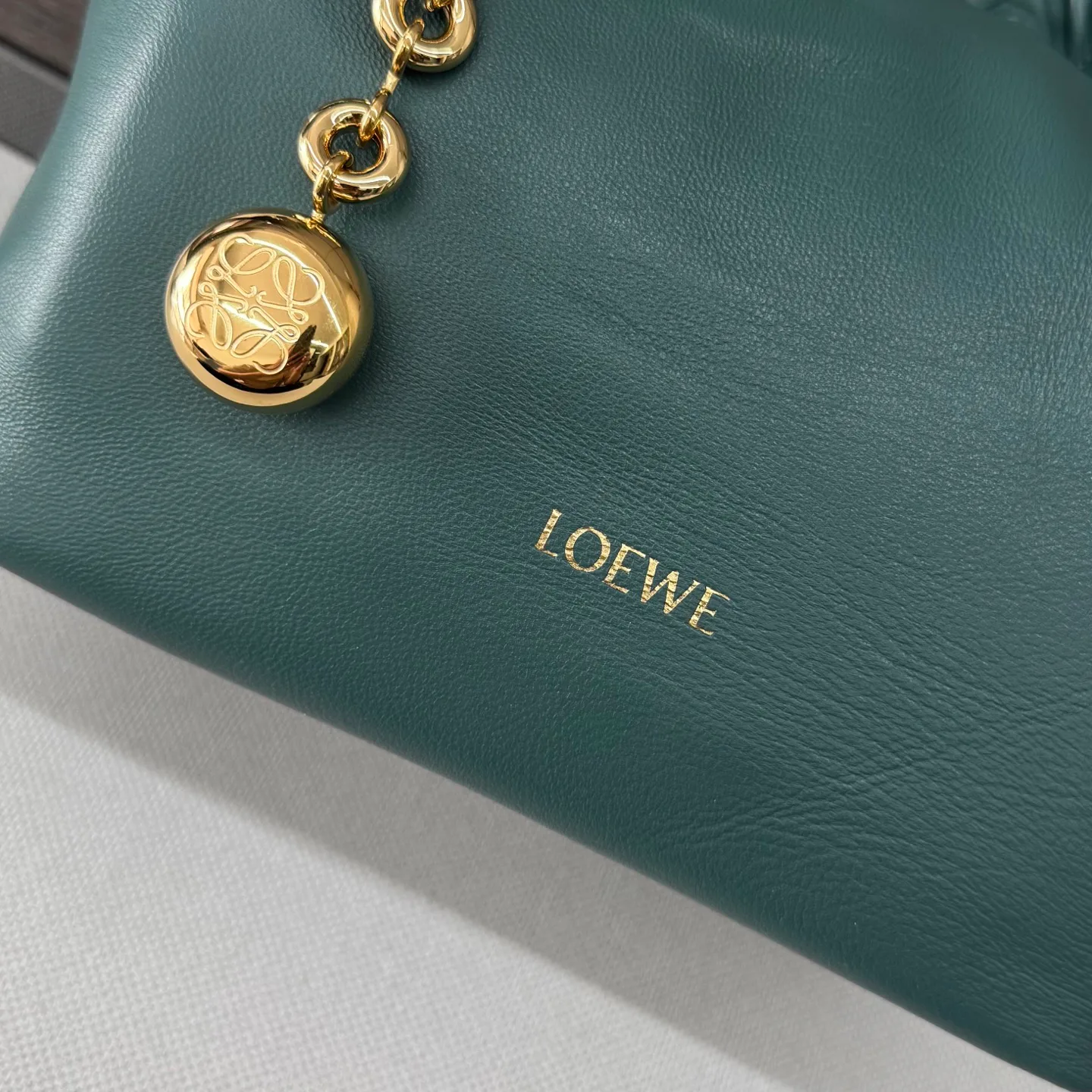 Классические Сумки Женские Loewe 12172497