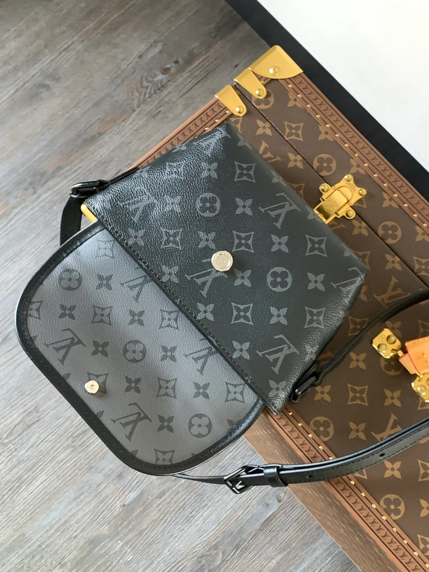 Клатчи Женские Louis Vuitton 13435246