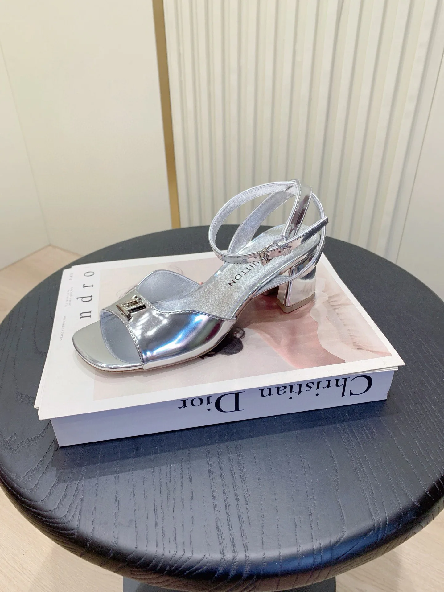 Босоножки Женские Louis Vuitton 1834449