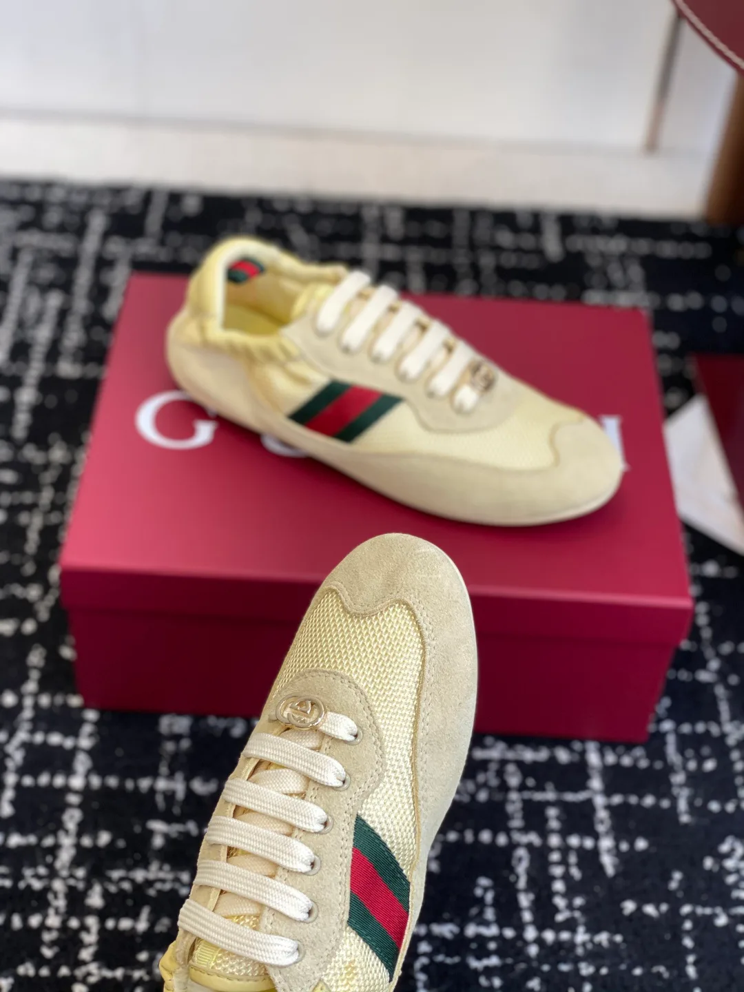 Кроссовки Женские Gucci 304069