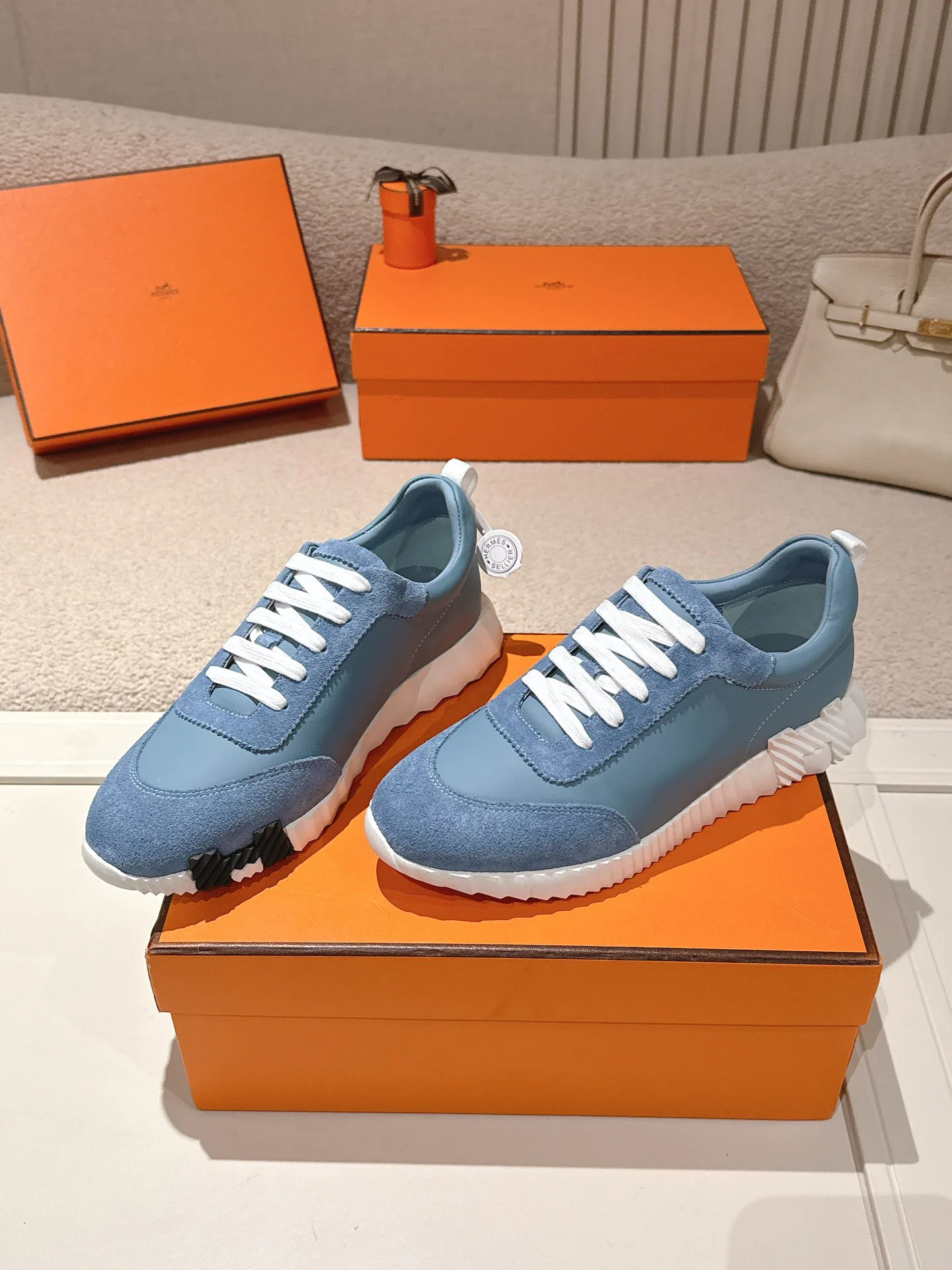 Кроссовки Женские Hermes 2380915